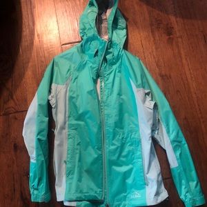 Ll bean women’s medium rain jacket